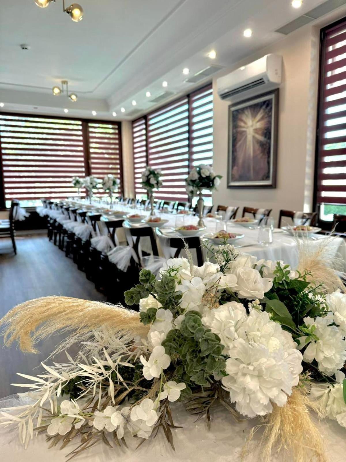 Hotel-Restaurant Almond 卡尔洛沃 外观 照片