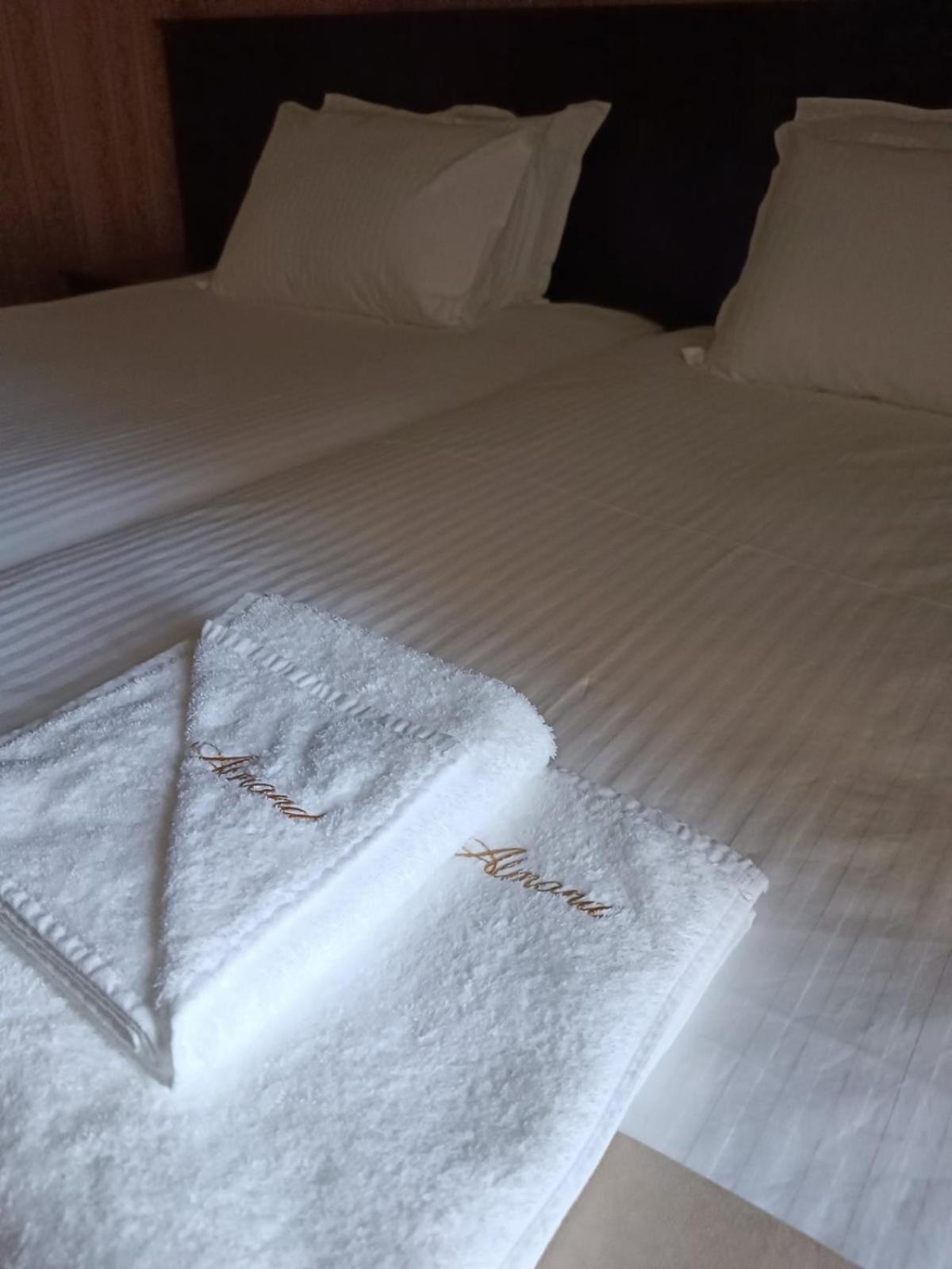 Hotel-Restaurant Almond 卡尔洛沃 外观 照片